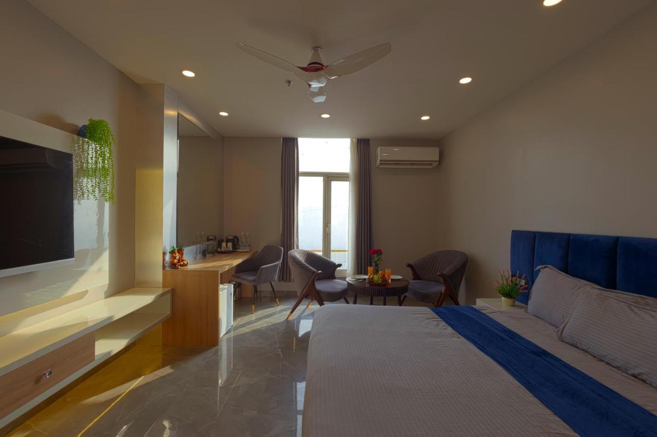 Hotel Bay Laurel Retreat فريد آباد المظهر الخارجي الصورة