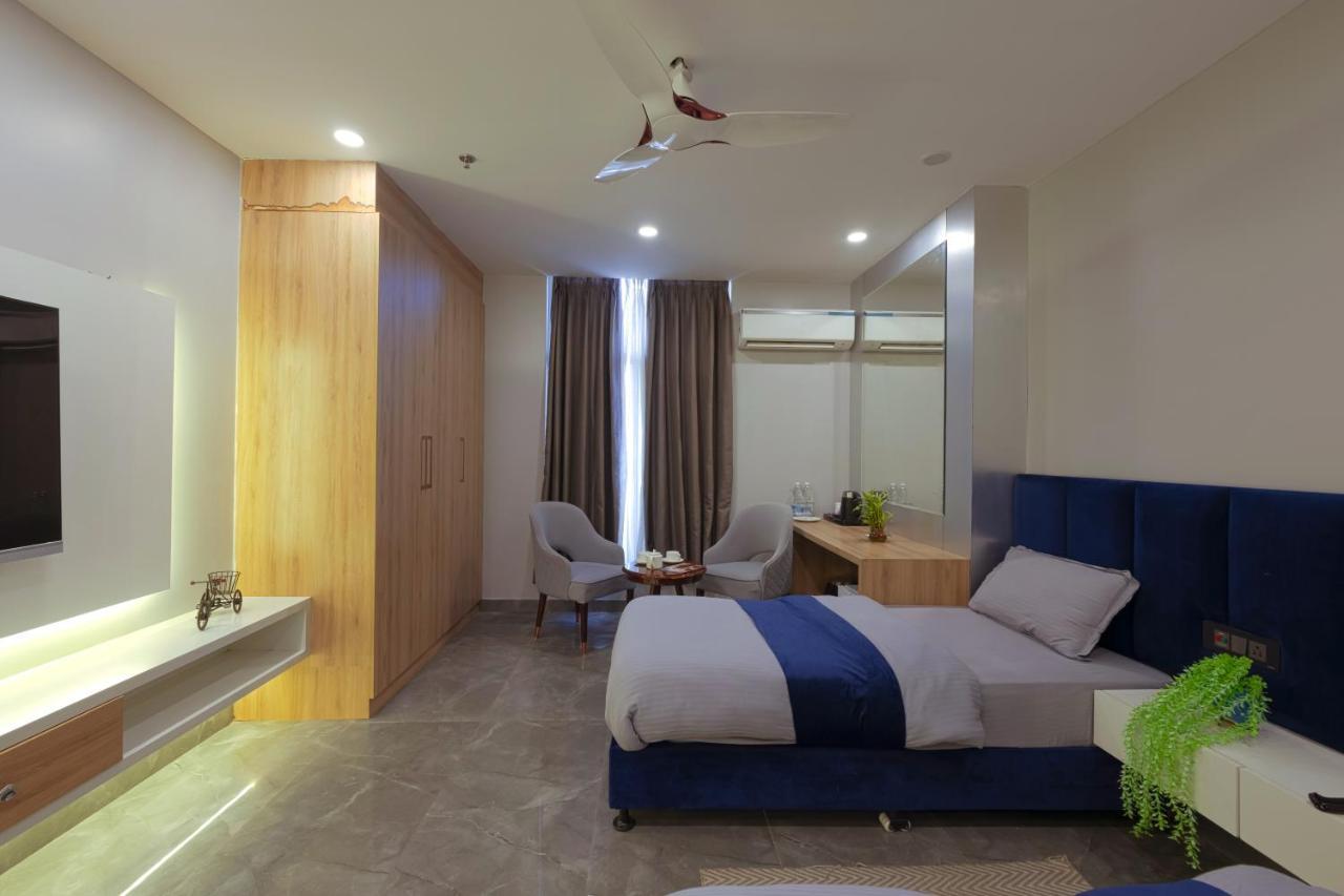 Hotel Bay Laurel Retreat فريد آباد المظهر الخارجي الصورة