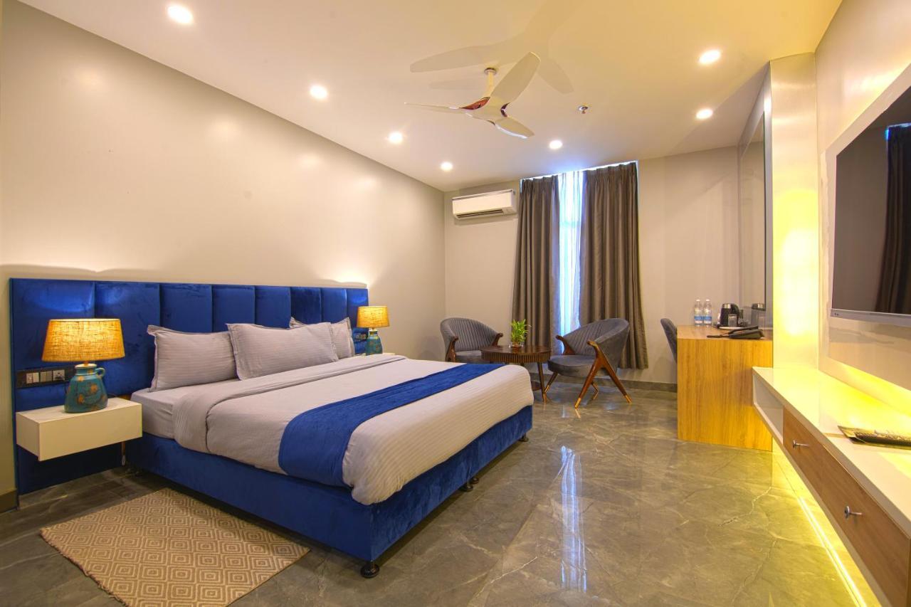 Hotel Bay Laurel Retreat فريد آباد المظهر الخارجي الصورة